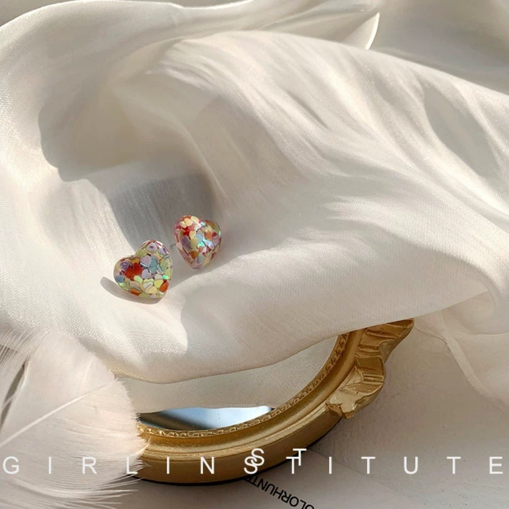 Cute Confetti Filled Heart Earrings - Picture 4 of 7